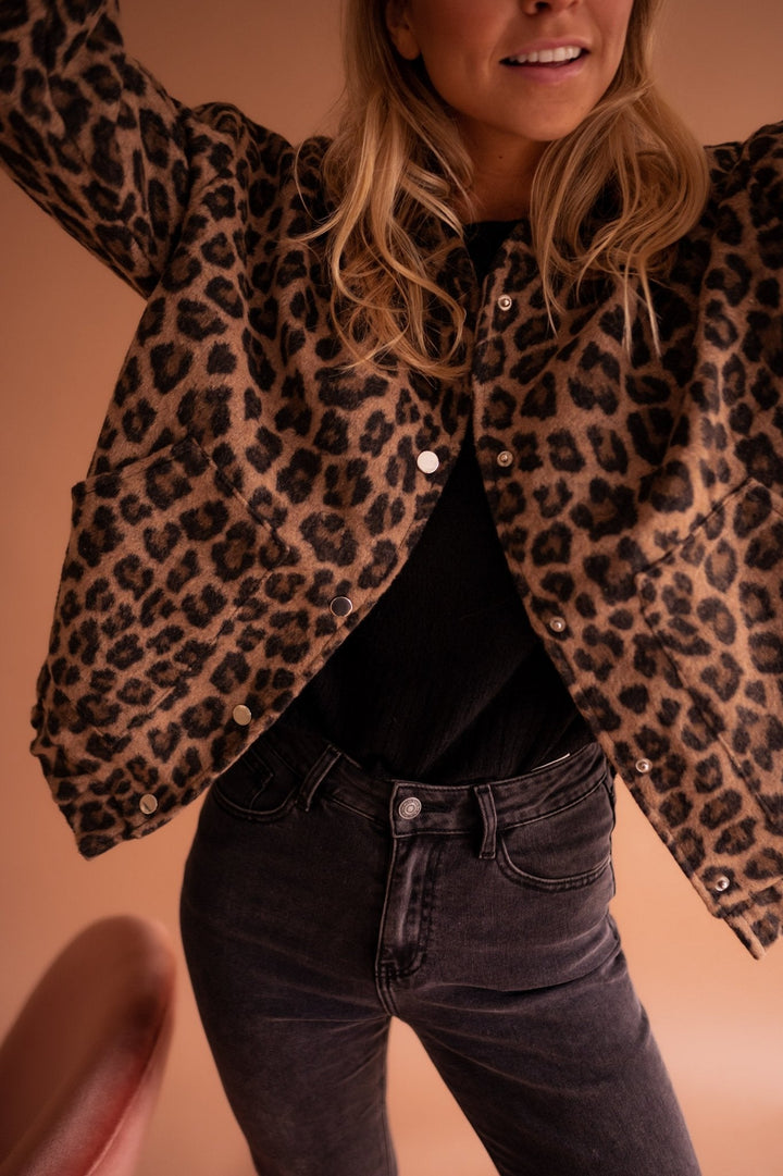 Charlene – Trendova Leopard Jakna