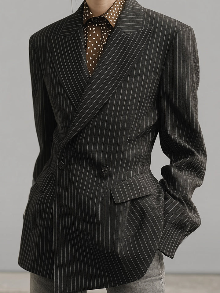 Klasični staro novčano prugasto blejzer s ravnim reverom