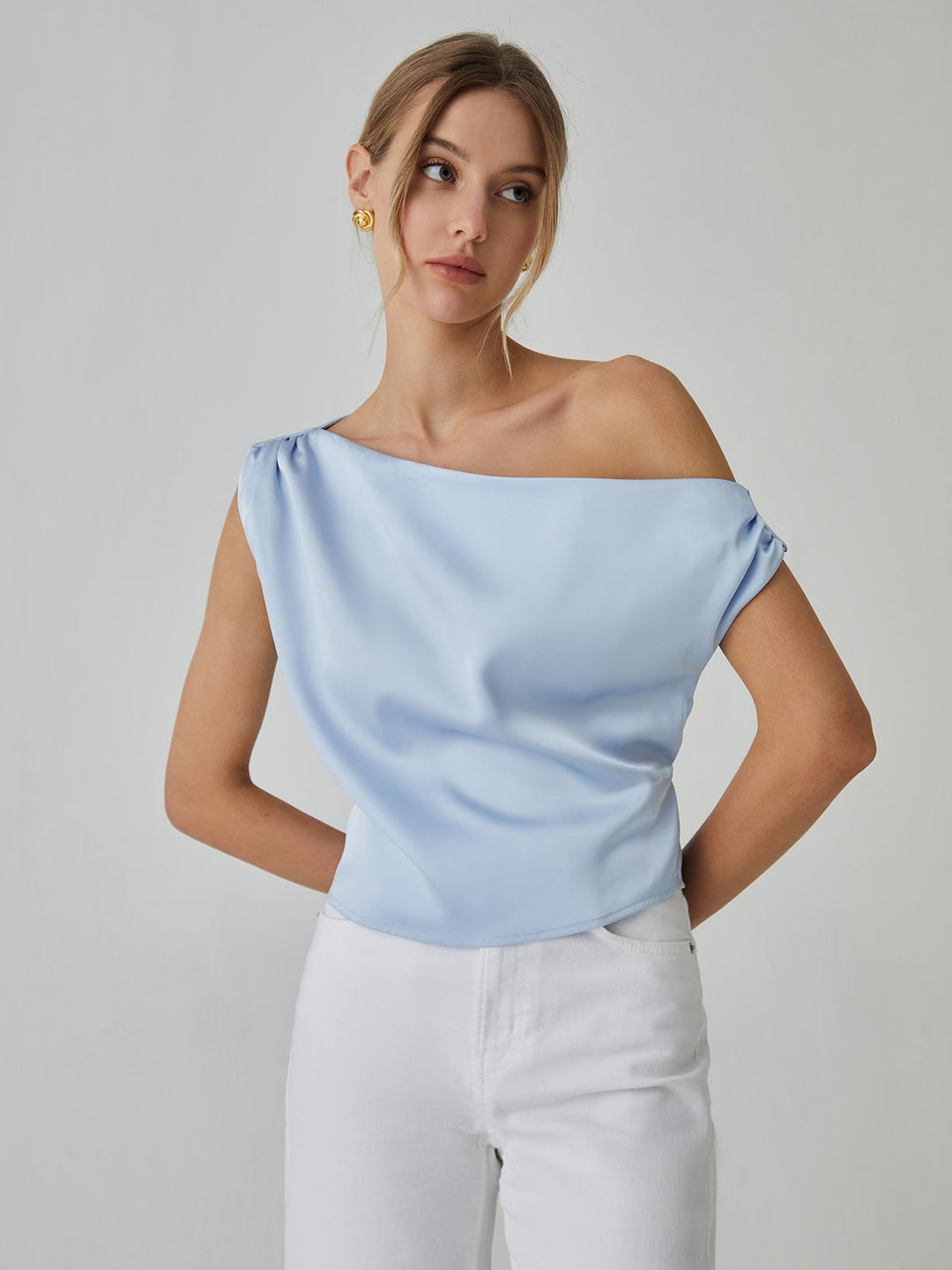 Bretchen® | Asimetrična bluza s detaljem od čvora