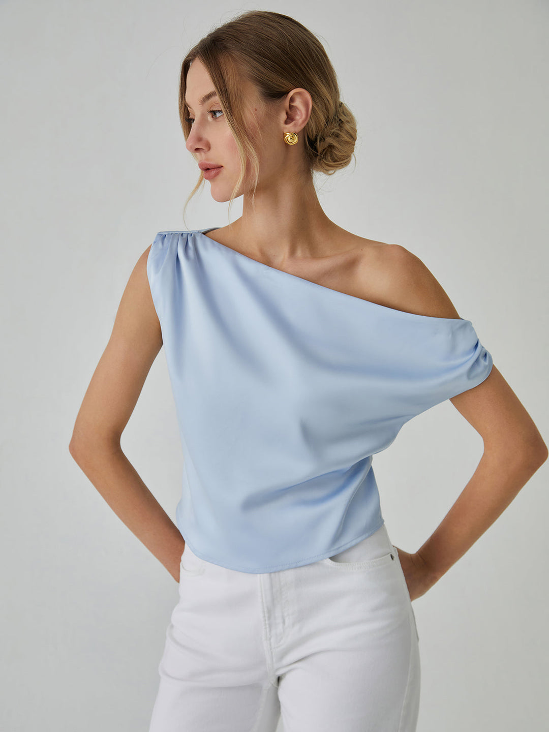 Bretchen® | Asimetrična bluza s detaljem od čvora