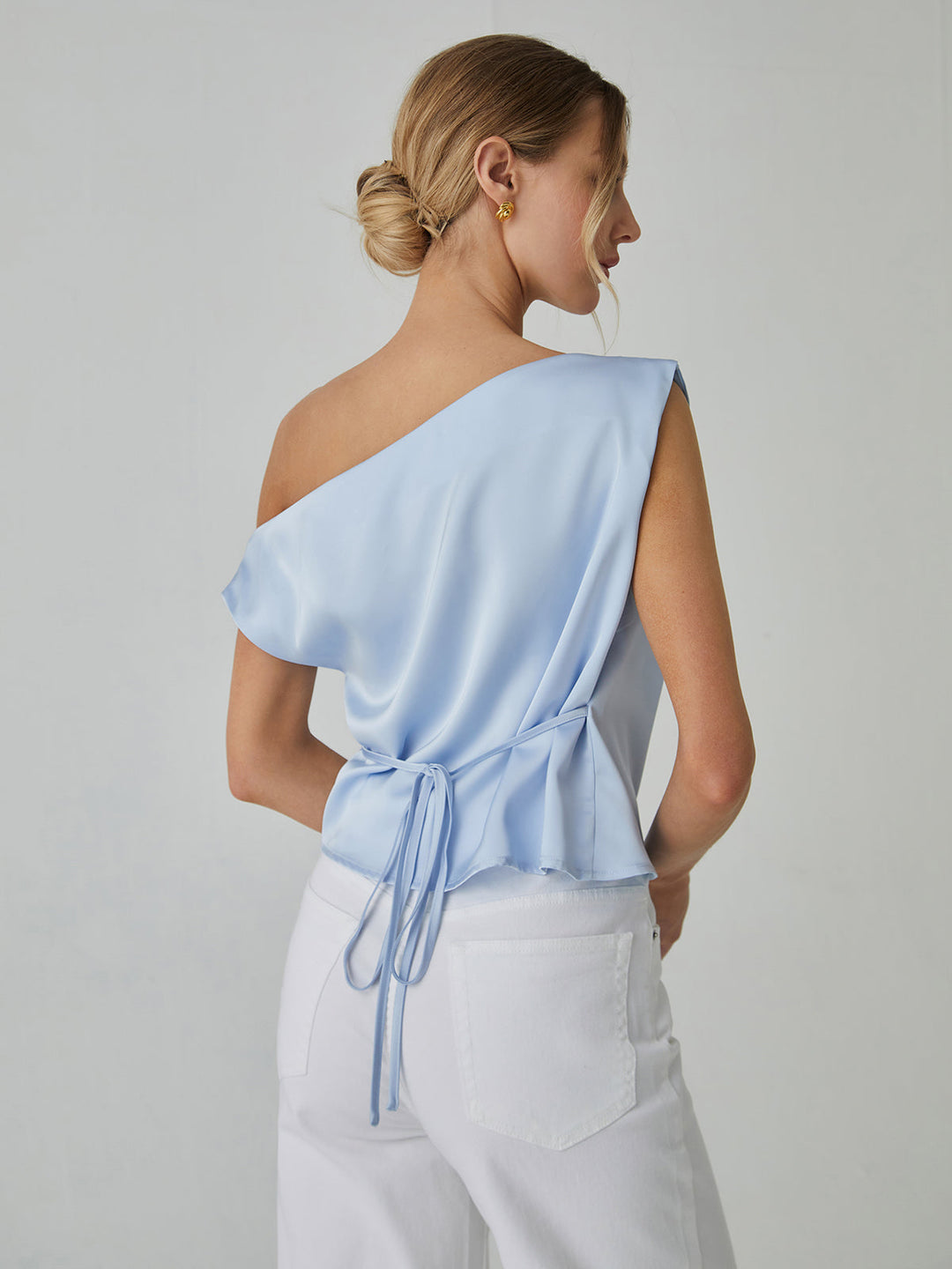 Bretchen® | Asimetrična bluza s detaljem od čvora