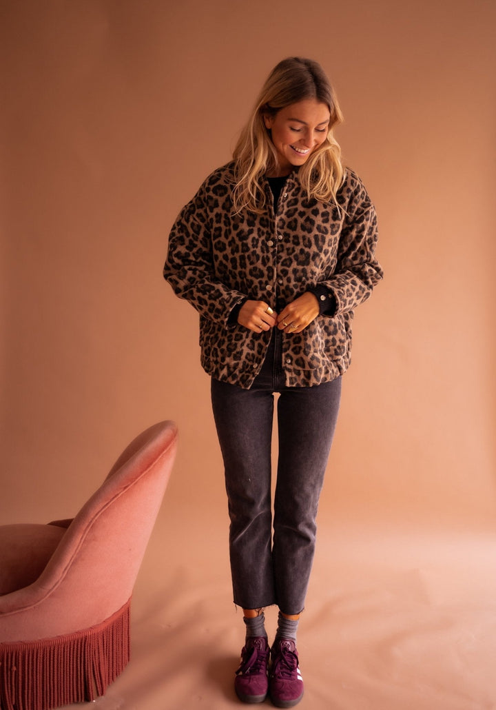 Charlene – Trendova Leopard Jakna